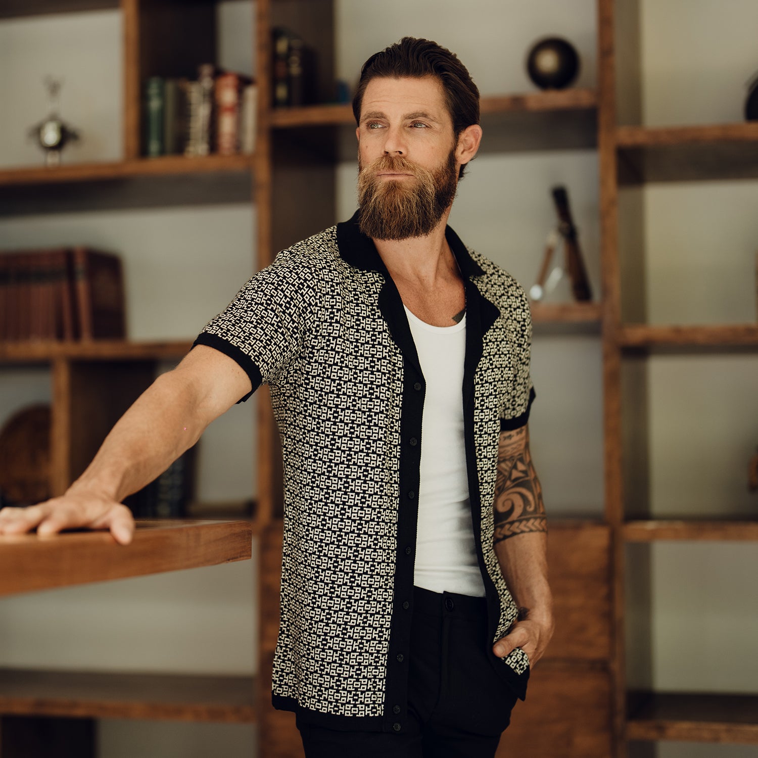 Camisa Knitted Unwind Black Contrast Manga Corta