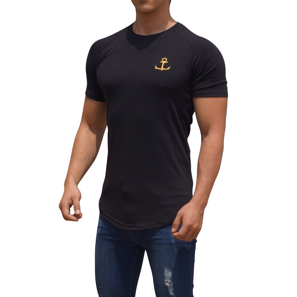 Black Raglan T-shirt Black Short Sleeve Golden Logo