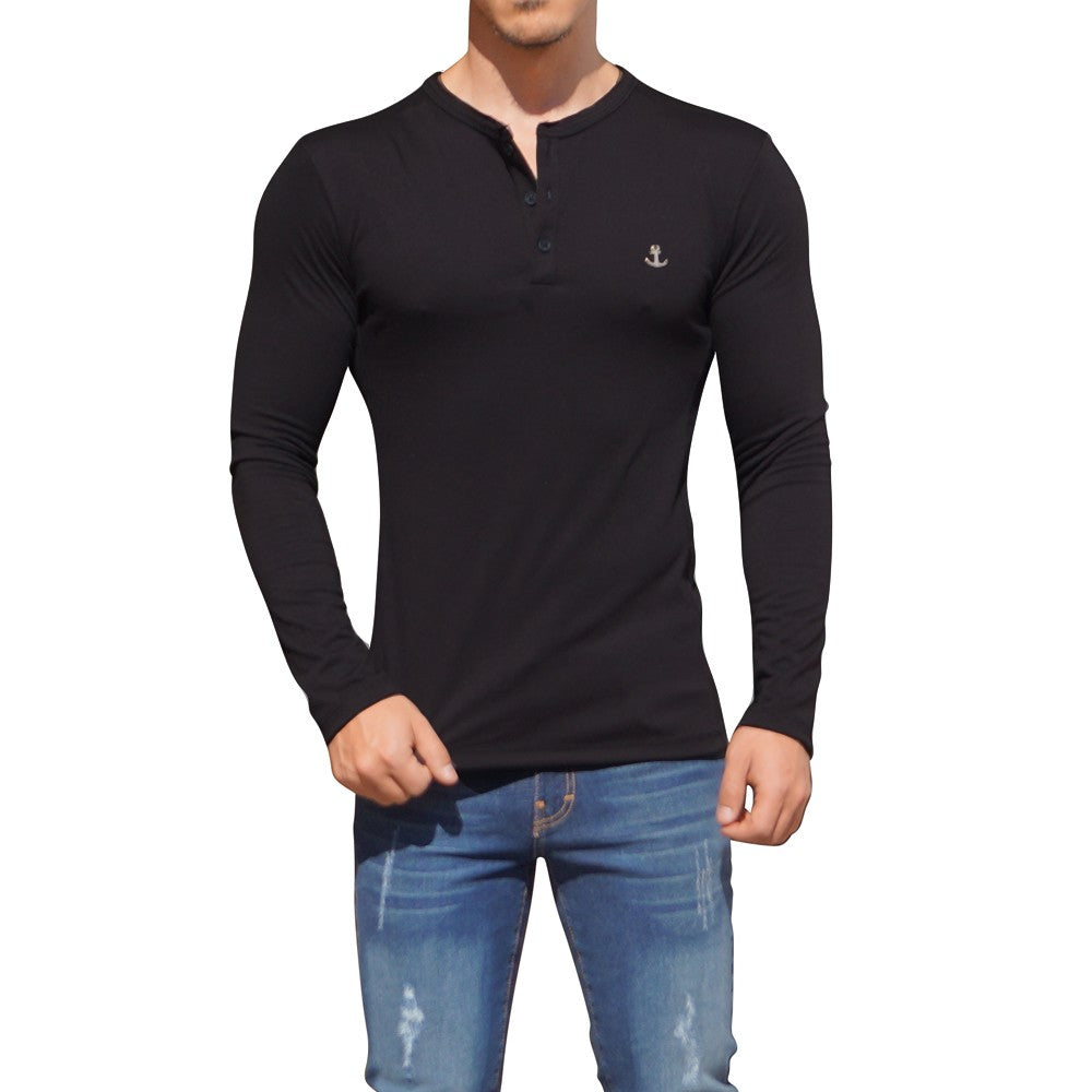 Playera Henley Manga Larga Metal Emblem Negro