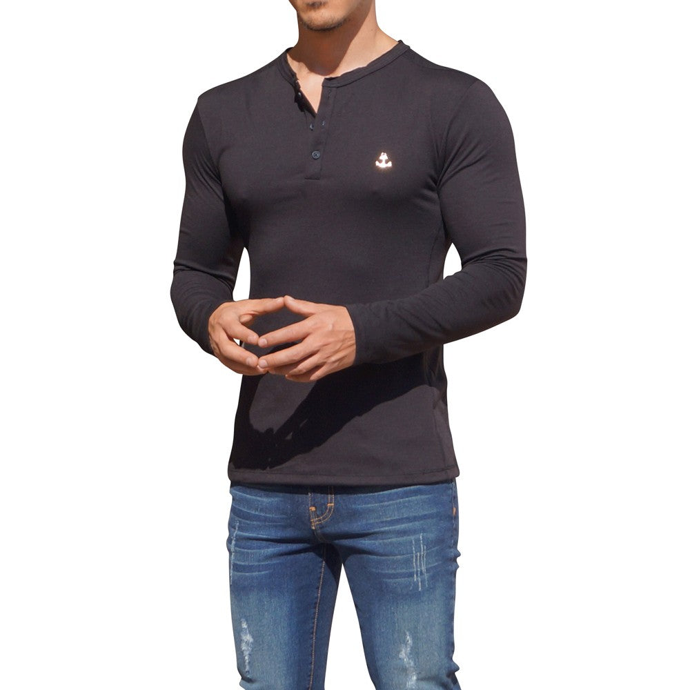 Playera Henley Manga Larga Metal Emblem Negro