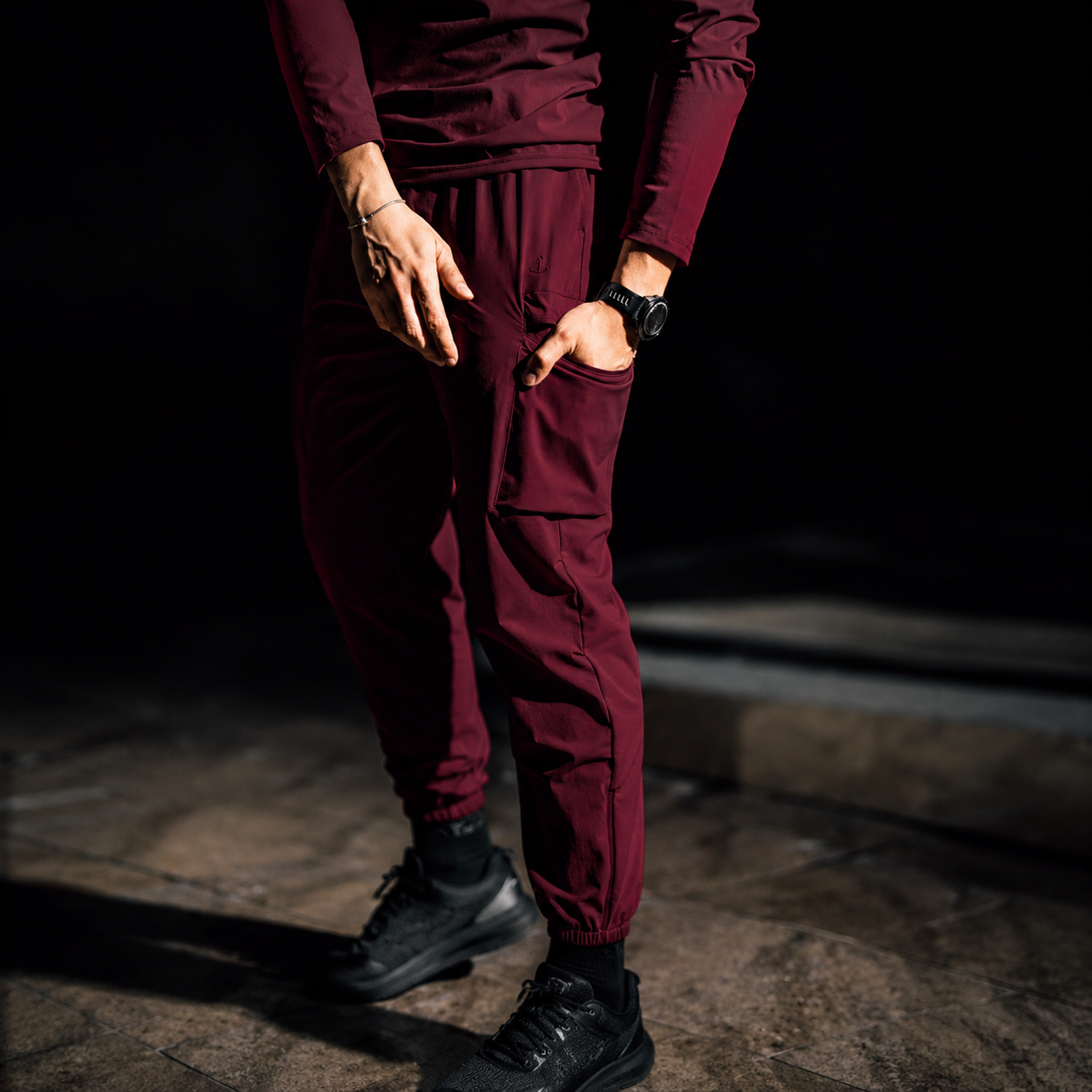 Motion Series Cargo Jogger Burgundy